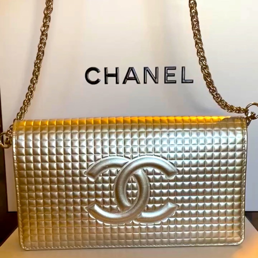 100% Authentic Chanel Metallic Silver Wallet on Chain